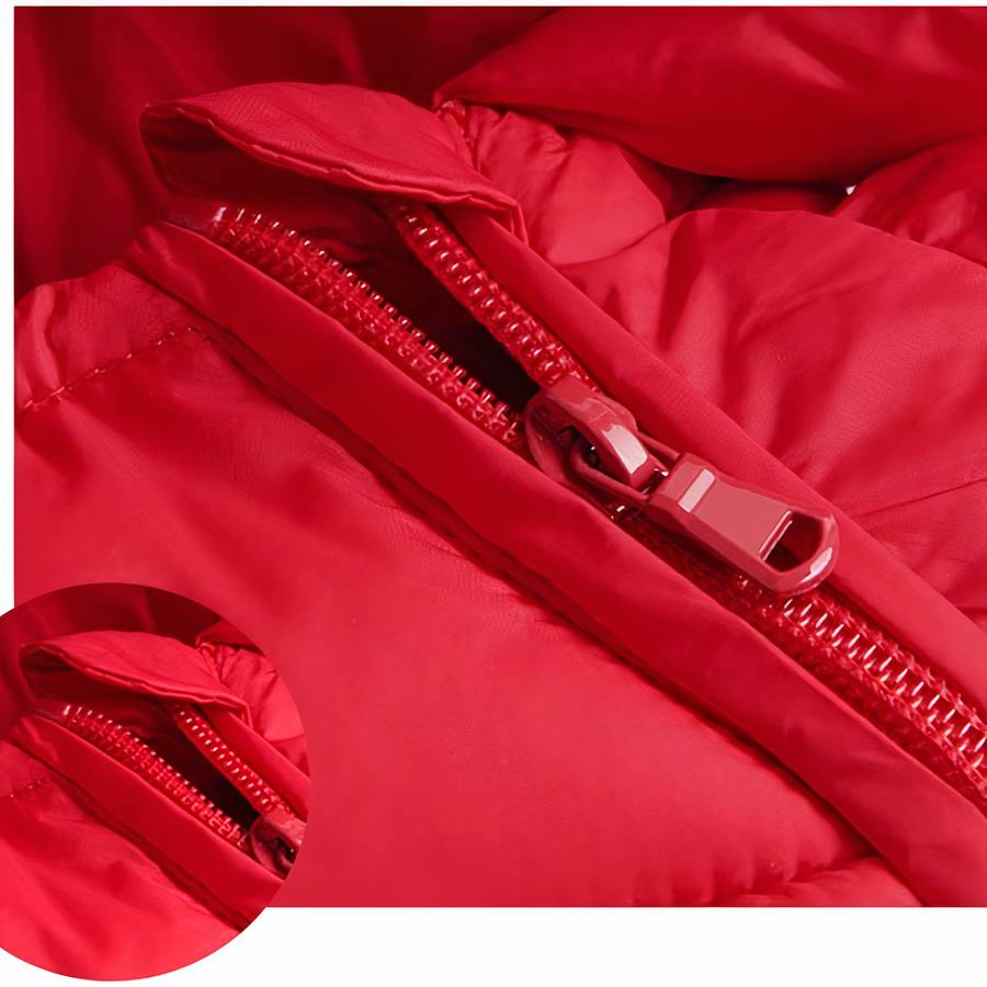 Doudoune bébé barbotteuse rouge avec capuche et chaussons – Image 3