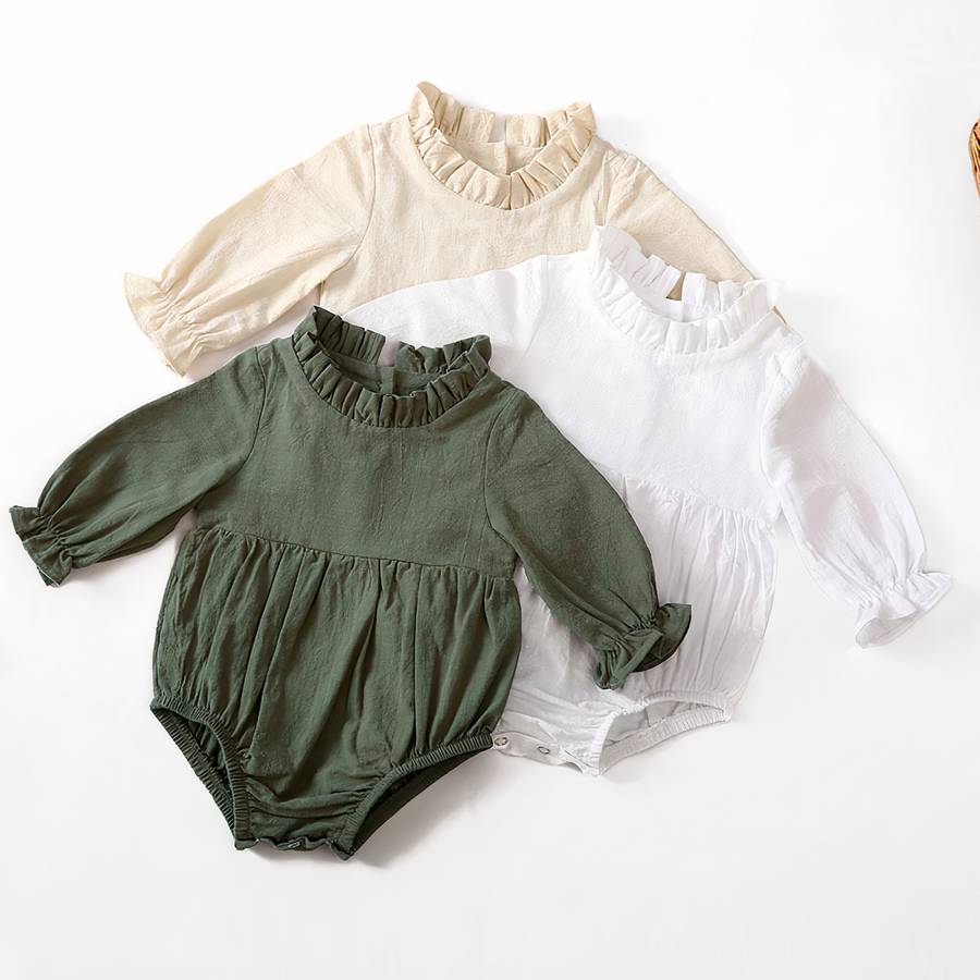 Barboteuse en coton à manches longues et volants pour bébé – Image 4