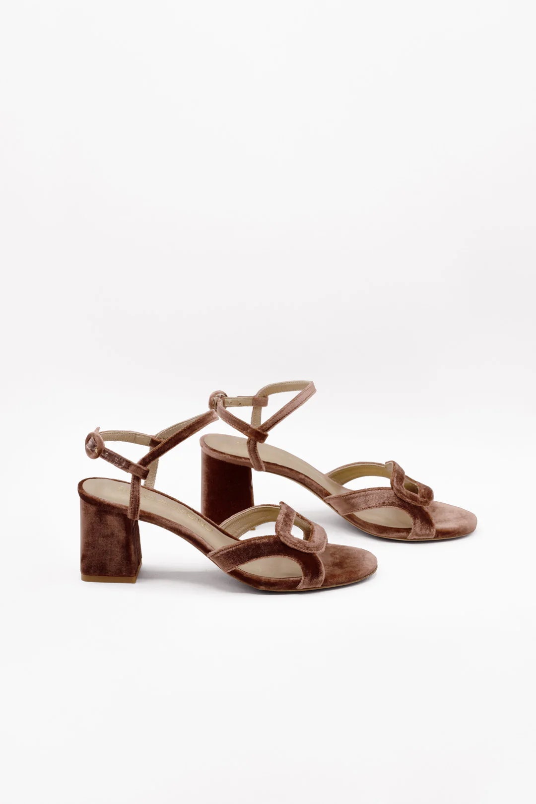 MARGOT 6 GARNET – Image 4