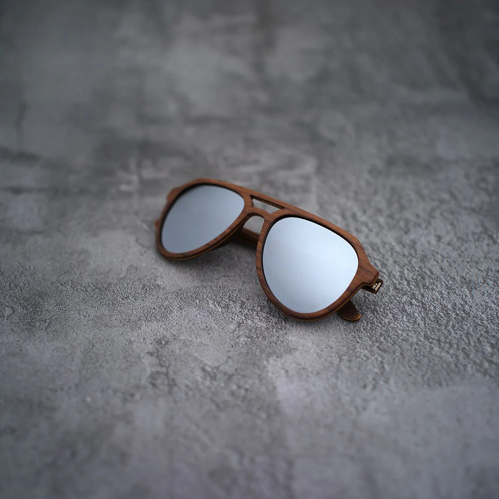 Lunettes de Soleil en Bois - La Pilot – Image 9