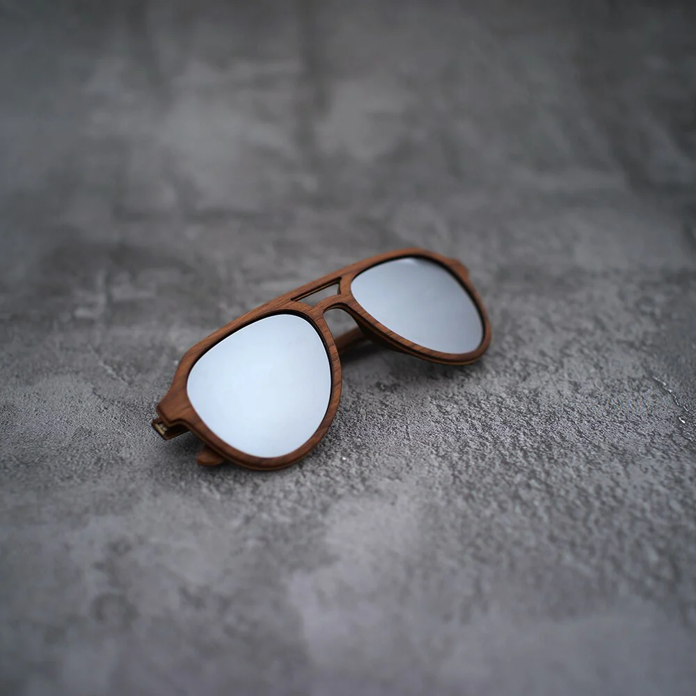Lunettes de Soleil en Bois - La Pilot – Image 6