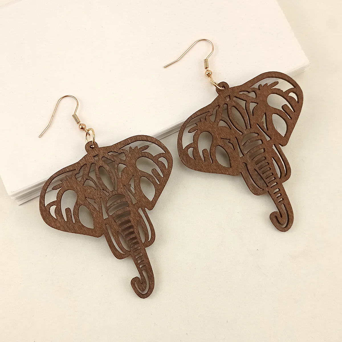 Boucles d'Oreilles en Bois Éléphant – Image 5